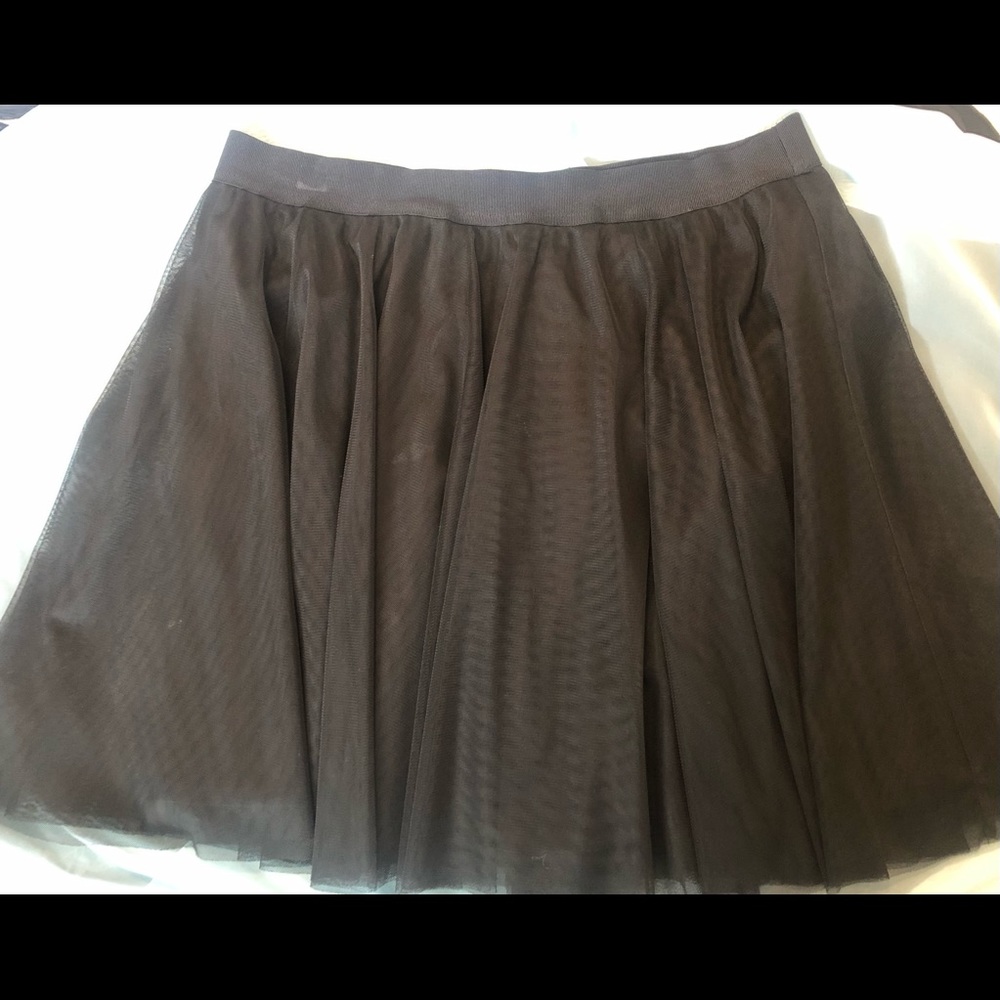 Lauren Conrad black L crinoline mini skirt.